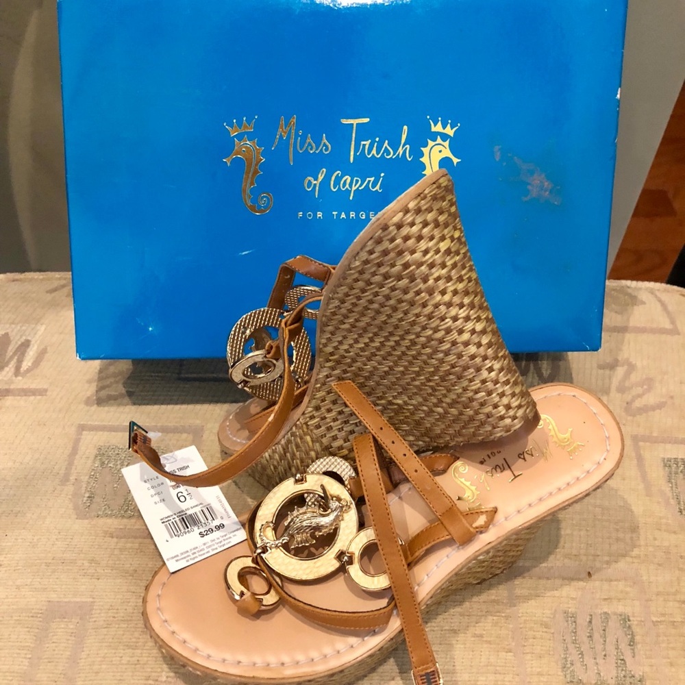 Brand new Miss Trish seahorse sandals -size 6.5